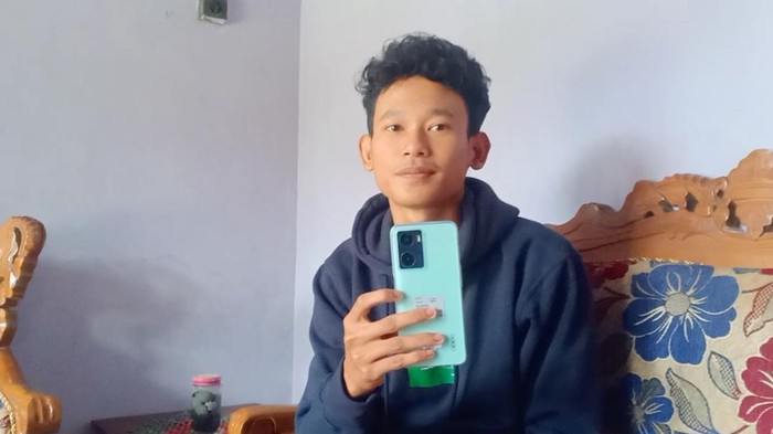 Muhammad Agung Hidayatullah alias MAH (21)