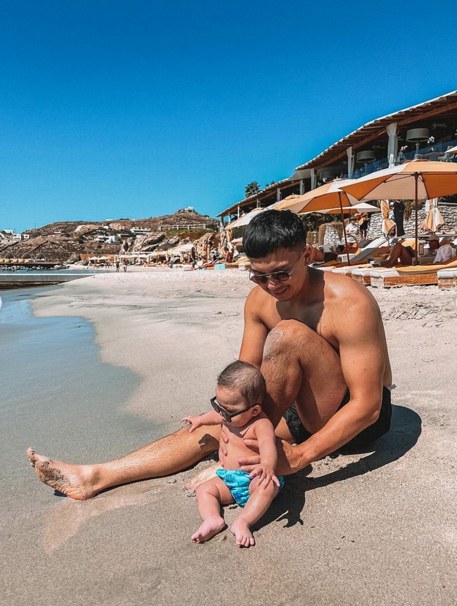 Walaupun masih berusia 5 bulan namun baby Izz sudah memiliki cukup banyak penggemar. Tak sedikit netizen yang berhasil dibuat gemas melihat pipi tembam serta wajahnya yang imut dan lucu. Foto: Instagram/@indpriw