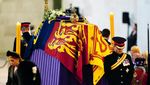 Momen Pangeran Harry Pakai Seragam Militer Lagi