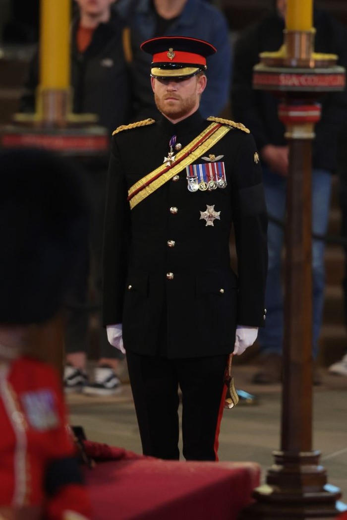 LONDON, ENGLAND - SEPTEMBER 17: Prince Harry, Duke of Sussex arrives to hold a vigil in honour of Queen Elizabeth II at Westminster Hall on September 17, 2022 in London, England. Queen Elizabeth II's grandchildren mount a family vigil over her coffin lying in state in Westminster Hall. Queen Elizabeth II died at Balmoral Castle in Scotland on September 8, 2022, and is succeeded by her eldest son, King Charles III. (Photo by Chris Jackson/Getty Images)
