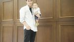Potret Rizky Billar yang Makin Ganteng Saat Makan Bareng Keluarga