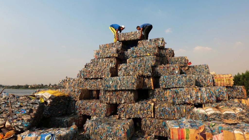 Ada Piramida Baru di Mesir, Dibuat dari Sampah Plastik buat Nyindir