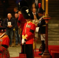 Putri Anne menjadi anak perempuan satu-satunya Elizabeth II yang ikut menjaga peti mati sang ibu. Anne merupakan anak kedua Ratu Elizabeth II dan Pangeran Phillip yang lahir pada 15 Agustus 1950. Foto: Getty Images