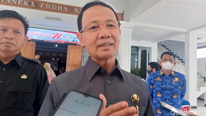 Bupati Majalengka Karna Sobahi