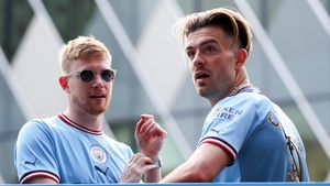 7 Bintang Premier League Ini Susul De Bruyne ke Napoli?