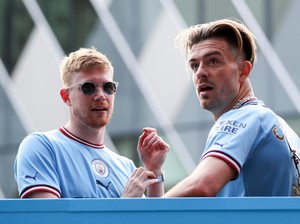 De Bruyne: Grealish Dikritik Terus karena Dia Orang Inggris