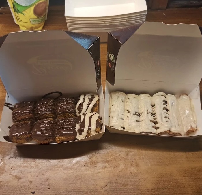 Food Spot Piscok Lumer 20 Piscok Lumer Rp 2 Ribuan Berlimpah Isian Ada di Sini