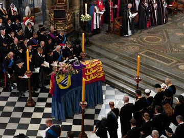 Terkini! Foto-foto Prosesi Pemakaman Ratu Elizabeth II