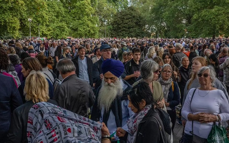 Foto satelit antrean pelayat Ratu Elizabeth II