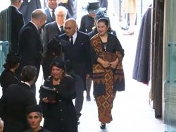 Gaya Istri Dubes RI di Pemakaman Ratu Elizabeth II, Beda Pakai Kebaya