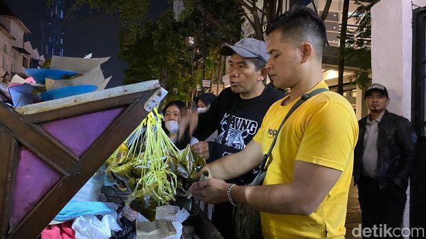 Halim, penjual Bacang Braga.