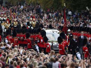Jenazah Ratu Elizabeth II Tiba di Kastil Windsor