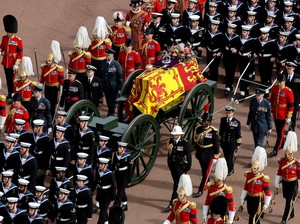 Sudah Tahu Belum? Kereta Peti Mati Ratu Elizabeth Dulunya untuk Bawa Meriam