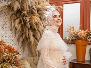 Kartika Putri Nekat Melahirkan Anak Kedua di Rumah Meski Tak Disetujui