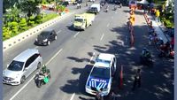 Iring-iringan Demo Tolak BBM Naik Bikin Lalin Surabaya Sempat Macet Total