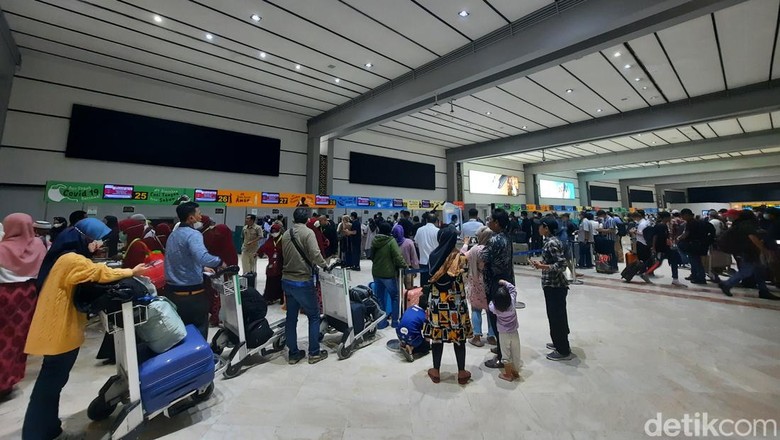 Keramaian Bandara Soekarno Hatta Keramaian Bandara Soekarno Hatta