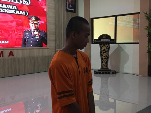 Mahasiswa Universitas Muhammadiyah Mataram yang membawa sajam jenis Belati asal kampus swasta di Kota Mataram diancam 10 tahun penjara, Senin (19/9/2022).