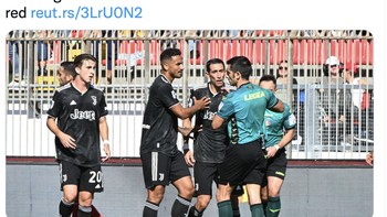 Kantor berita pun jelas ramai mengabarkan kekalahan mengejutkan Juventus. Foto: Twitter