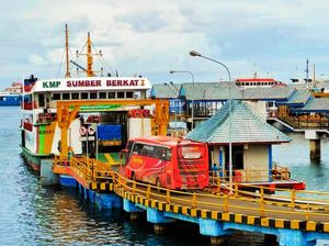 Tarif Tiket Penyeberangan Ketapang Banyuwangi Batal Naik Disambut Suka Cita