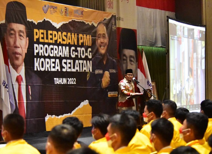 Pelepasan 488 Pekerja Migran Indonesia ke Korea Selatan Kepala Badan Pelindungan Pekerja Migran Indonesia (BP2MI), Benny Rhamdani, bersama Wakil Ketua Dewan Perwakilan Rakyat Republik Indonesia (DPR RI), Muhaimin Iskandar melepas sebanyak 488 Pekerja Migran Indonesia (PMI) program Government to Government (G to G) Korea Selatan.