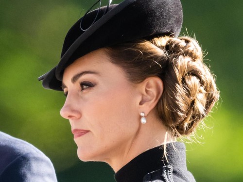 GUILDFORD, ENGLAND - SEPTEMBER 16: Catherine, Princess of Wales meets with military personnel during a visit to Army Training Centre Pirbright on September 16, 2022 in Guildford, England. The Prince and Princess of Wales are visiting the training centre to meet troops from the Commonwealth who have been deployed to the UK in order to take part in the funeral of Queen Elizabeth II, which will take place on September 19. (Photo by Samir Hussein/WireImage)