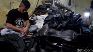 Produksi Sepatu Cibaduyut yang Perlahan Bangkit
