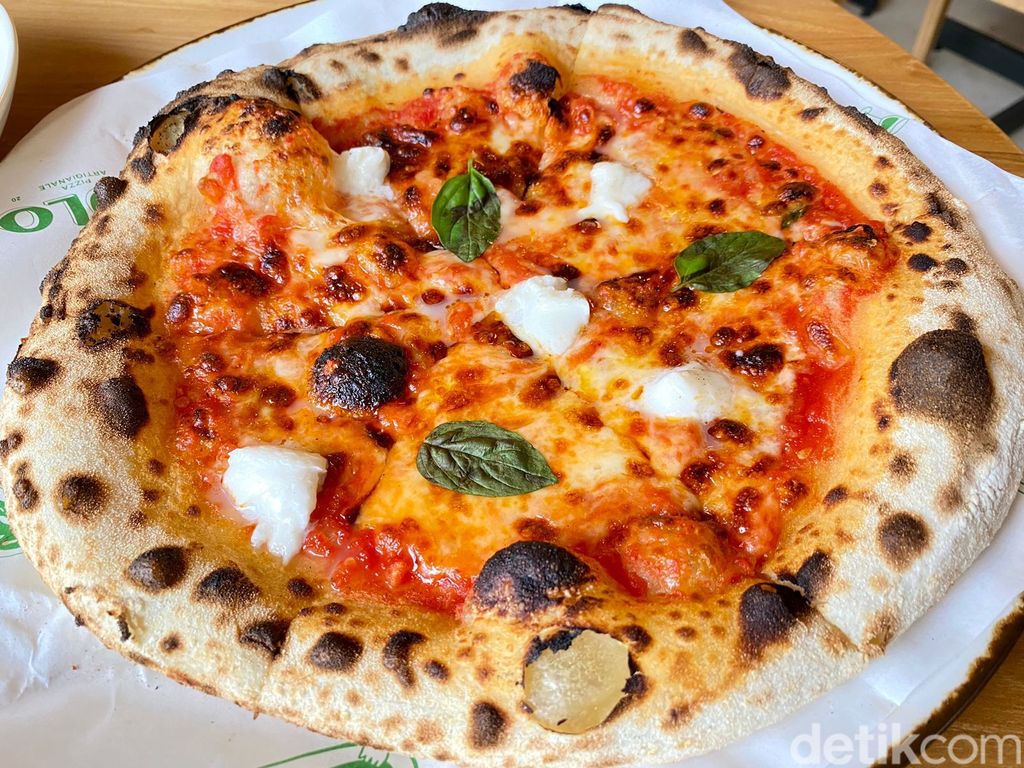 Solo Pizza Artigianale: Menikmati Pizza Margherita Sourdough di Taman Asri
