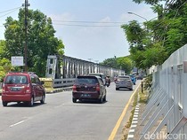 Wanita Hilang Usai Lompat dari Jembatan Jurug Solo, Tim SAR Gelar Pencarian
