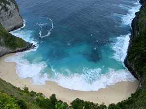 Ironi Nusa Penida: Objek Wisata Melimpah, tapi Warganya Kesulitan Air