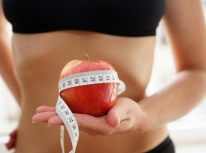 11 Cara Ampuh Mengecilkan Perut Buncit pada Wanita, Praktis dan Alami!