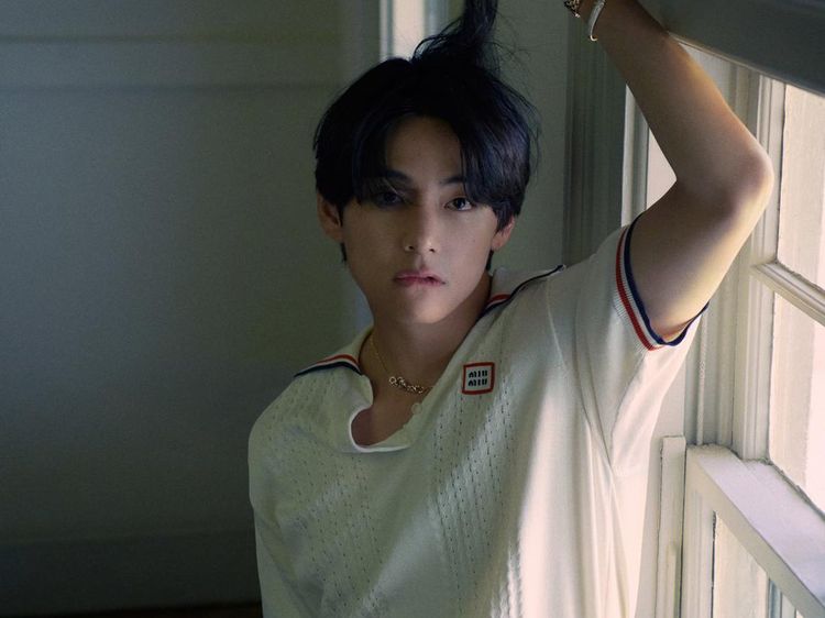 10 Pria Tertampan 2022 Versi TC Candler, V BTS dan Henry Cavill