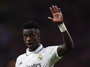 Tindakan Keterlaluan Fans Atletico kepada Vinicius Jr