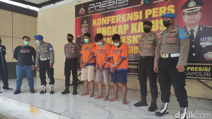 3 dari 4 tersangka penganiaya pelajar Sidoarjo saat ujian silat