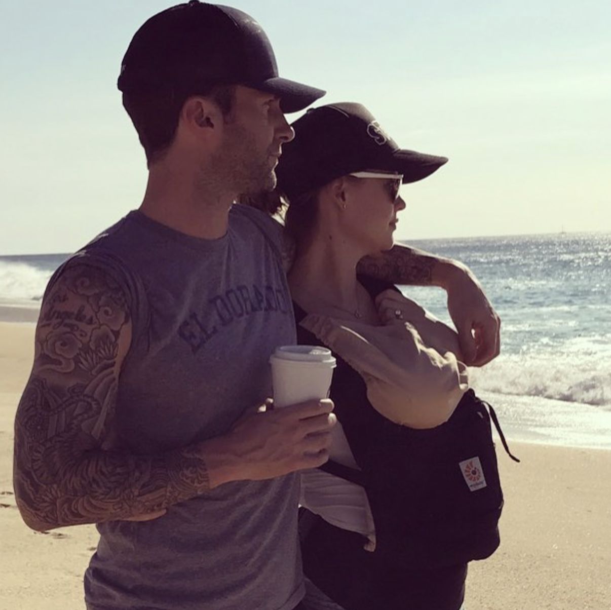 Adam Levine dan Behati Prinsloo Kompak Promosikan Bisnis Tequila Mereka Adam Levine dan Behati Prinsloo Kompak Promosikan Bisnis Tequila Mereka