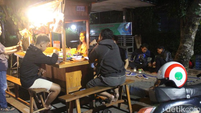 Angkringan cantik di Jombang