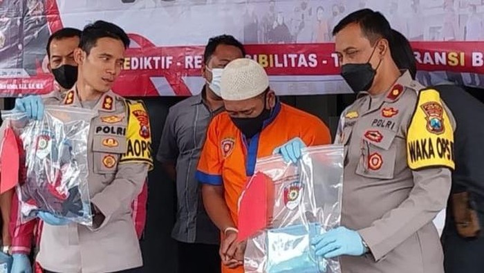 ayah perkosa anak tiri di kota batu