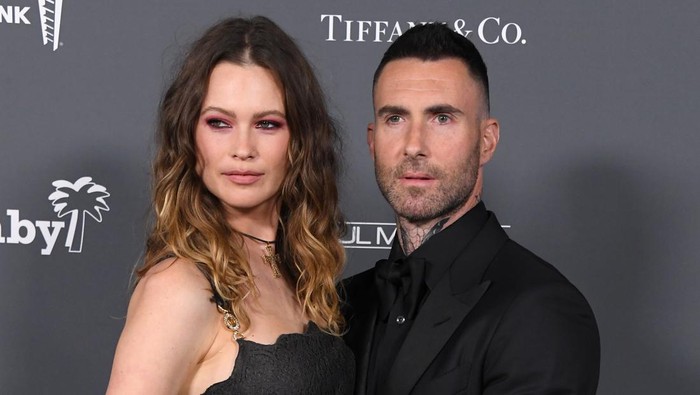 NEW YORK, NY - JUNE 25:  Adam Levine (R) and Model Behati Prinsloo attend the 