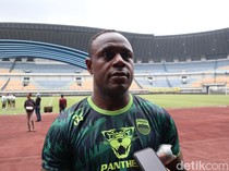 Victor Igbonefo, Pemain Senior yang Serba Bisa