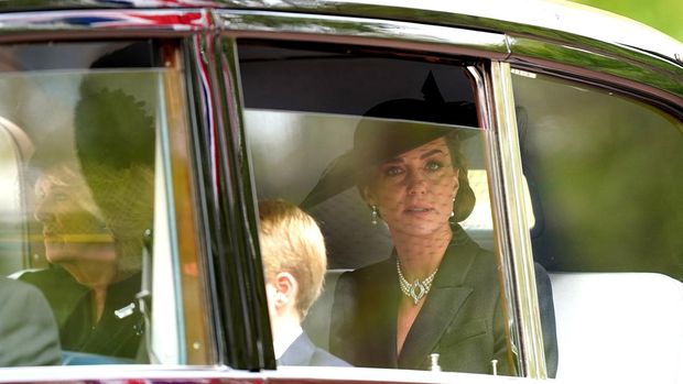 Catherine, Putri Wales dalam Prosesi Upacara, setelah Pemakaman Negara Ratu Elizabeth II di Westminster Abbey pada 19 September 2022 di London, Inggris. (Getty Images/WPA Pool)