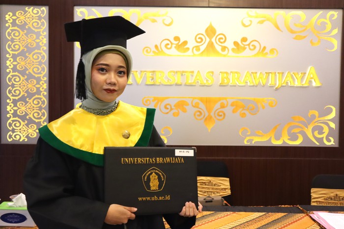 Evalina, Lulusan Termuda dari FK UB