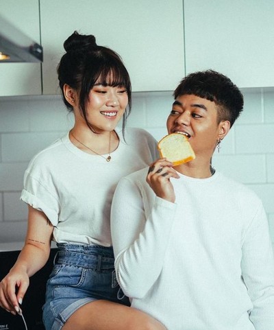 Galeri Reza Arap Oktovian Mesranya Reza Arap dan Wendy Walters Saat Makan Warteg Berdua