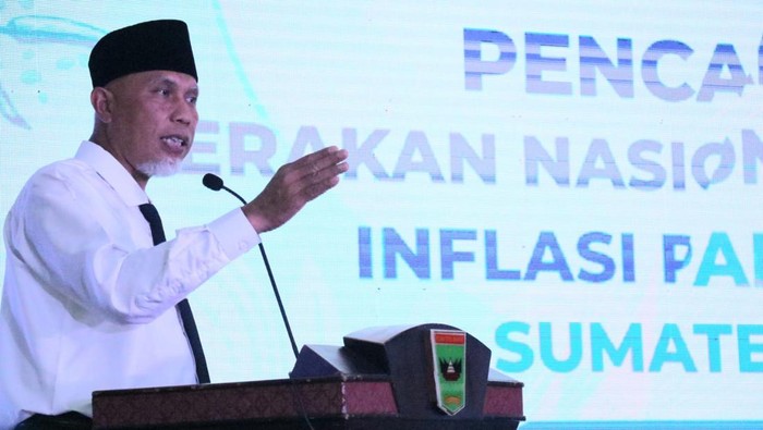 Gubernur Sumbar Buya Mahyeldi