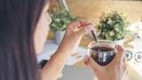 Kebiasaan Minum Kopi Turis India yang Enggak Peduli Rasa