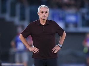 Performa Roma Belum Bikin Jose Mourinho Puas
