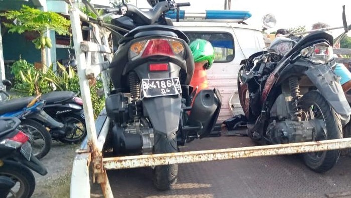 Kecelakaan diduga tabrak lari sebuah mobil dengan 10 pemotor terjadi di Jalan Mrisi, Kapanewon Kasihan, Bantul, Selasa (20/9/2022) sore.