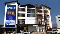 Pemandangan dari depan bioskop INOX yang hampir selesai, Senin (19/9/2022).