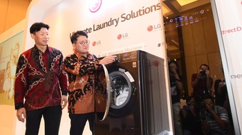 LG menghadirkan mesin cuci premium terbaru bersama dengan perangkat styler. Yang menarik lagi, mesin cuci tersebut dibekali dengan kecanggihan teknologi Internet of Things (IoT).