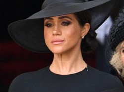 8 Foto Tangisan Meghan Markle di Pemakaman Ratu Elizabeth yang Dinilai Palsu