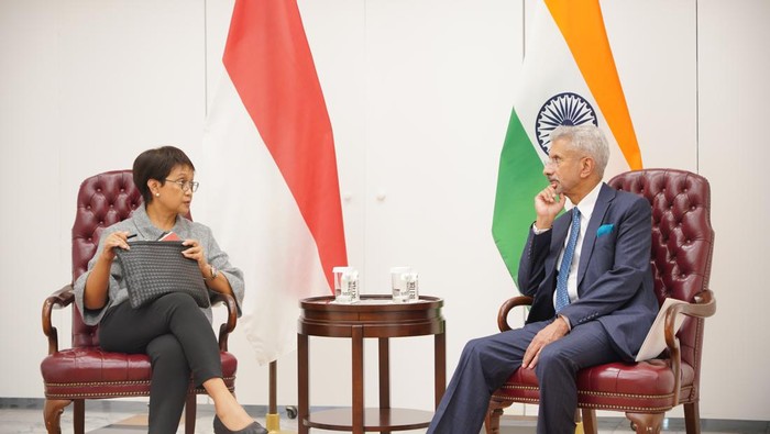 Menlu RI Retno dengan Menlu India S Jaishankar