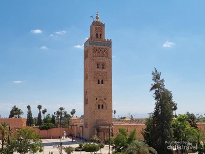 Menyusuri Kota Marrakesh di Kaki Pegunungan Atlas